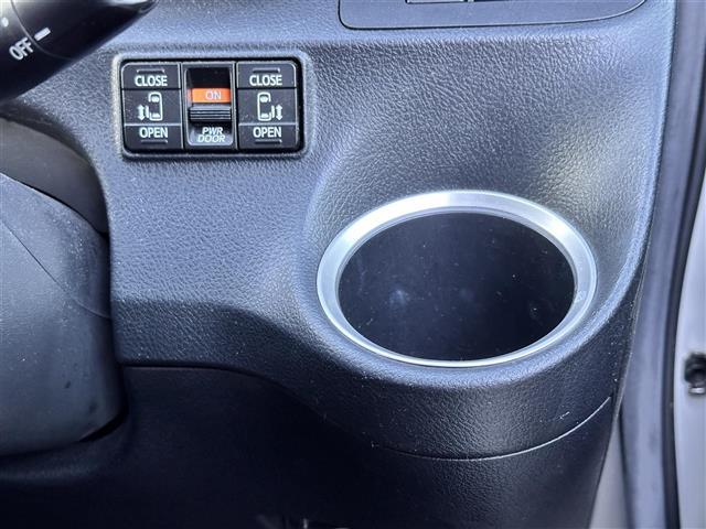 シエンタ Ｇ　７人乗り　セーフティセンス　純正１２インチフリップダウンモニター　純正ナビ　バックカメラ　ＥＴＣ　ドライブレコーダー　両側電動スライドドア　クリアランスソナー　プリクラッシュセーフティ　ＬＤＡ（6枚目）