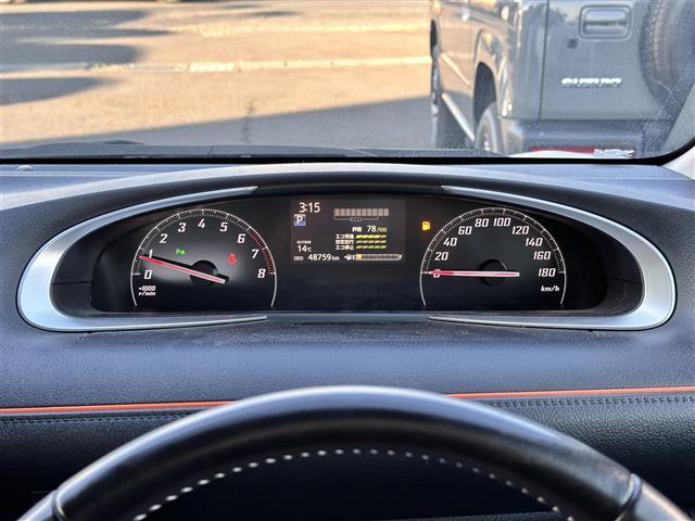 シエンタ Ｇ　７人乗り　セーフティセンス　純正１２インチフリップダウンモニター　純正ナビ　バックカメラ　ＥＴＣ　ドライブレコーダー　両側電動スライドドア　クリアランスソナー　プリクラッシュセーフティ　ＬＤＡ（8枚目）