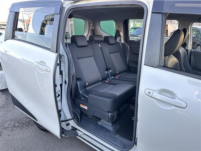 シエンタ Ｇ　７人乗り　セーフティセンス　純正１２インチフリップダウンモニター　純正ナビ　バックカメラ　ＥＴＣ　ドライブレコーダー　両側電動スライドドア　クリアランスソナー　プリクラッシュセーフティ　ＬＤＡ（15枚目）