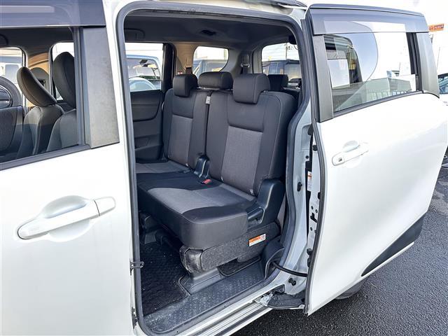 シエンタ Ｇ　７人乗り　セーフティセンス　純正１２インチフリップダウンモニター　純正ナビ　バックカメラ　ＥＴＣ　ドライブレコーダー　両側電動スライドドア　クリアランスソナー　プリクラッシュセーフティ　ＬＤＡ（32枚目）