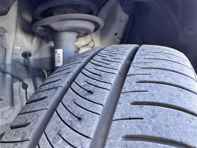 シエンタ Ｇ　７人乗り　セーフティセンス　純正１２インチフリップダウンモニター　純正ナビ　バックカメラ　ＥＴＣ　ドライブレコーダー　両側電動スライドドア　クリアランスソナー　プリクラッシュセーフティ　ＬＤＡ（43枚目）