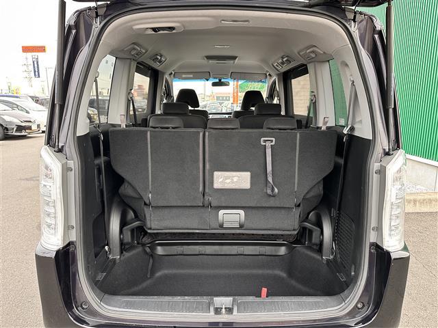 ステップワゴンスパーダ Ｚ　インターナビセレクション　ワンオーナー／ＨＯＮＤＡインターナビ／両側パワースライドドア／マルチビューカメラシステム／純正フリップダウンモニター／パドルシフト／スペアキー／ビルトインＥＴＣ／純正フロアマット／センターコンソール（33枚目）