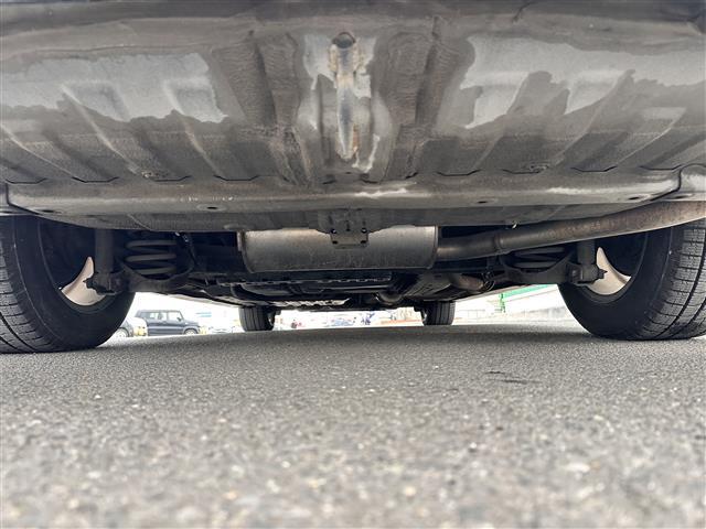 ステップワゴンスパーダ Ｚ　インターナビセレクション　ワンオーナー／ＨＯＮＤＡインターナビ／両側パワースライドドア／マルチビューカメラシステム／純正フリップダウンモニター／パドルシフト／スペアキー／ビルトインＥＴＣ／純正フロアマット／センターコンソール（42枚目）