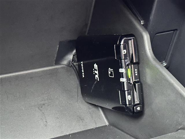 ＧＲ８６ ＲＺ　ワンオーナー　車高調　ＢＲＩＤＥフルバケットシート　社外ナビ　Ｂｌｕｅｔｏｏｔｈ　フルセグＴＶ　ＥＴＣ　クルーズコントロール　バックカメラ　シートヒーター　ブラインドスポットモニター　ＥＮＫＥＩアルミ（6枚目）