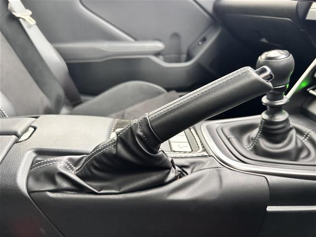 ＧＲ８６ ＲＺ　ワンオーナー　車高調　ＢＲＩＤＥフルバケットシート　社外ナビ　Ｂｌｕｅｔｏｏｔｈ　フルセグＴＶ　ＥＴＣ　クルーズコントロール　バックカメラ　シートヒーター　ブラインドスポットモニター　ＥＮＫＥＩアルミ（28枚目）