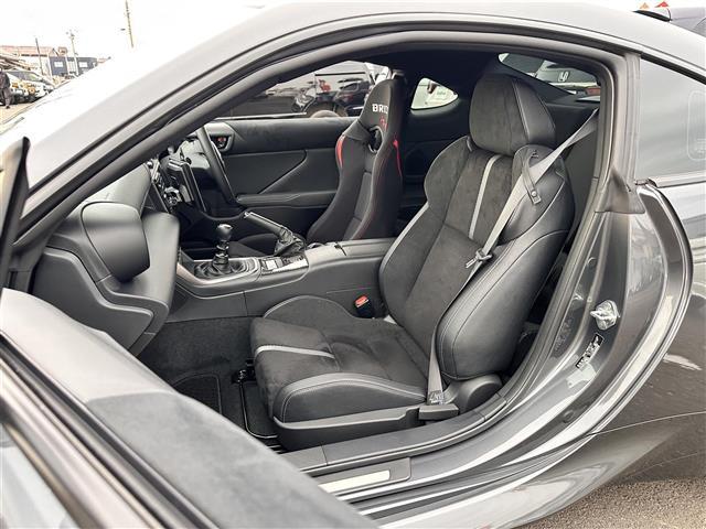 ＧＲ８６ ＲＺ　ワンオーナー　車高調　ＢＲＩＤＥフルバケットシート　社外ナビ　Ｂｌｕｅｔｏｏｔｈ　フルセグＴＶ　ＥＴＣ　クルーズコントロール　バックカメラ　シートヒーター　ブラインドスポットモニター　ＥＮＫＥＩアルミ（30枚目）