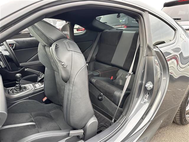 ＧＲ８６ ＲＺ　ワンオーナー　車高調　ＢＲＩＤＥフルバケットシート　社外ナビ　Ｂｌｕｅｔｏｏｔｈ　フルセグＴＶ　ＥＴＣ　クルーズコントロール　バックカメラ　シートヒーター　ブラインドスポットモニター　ＥＮＫＥＩアルミ（32枚目）