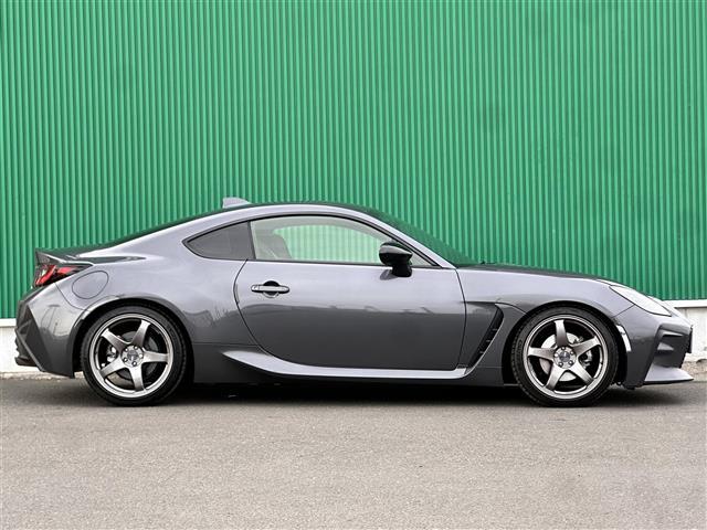 ＧＲ８６ ＲＺ　ワンオーナー　車高調　ＢＲＩＤＥフルバケットシート　社外ナビ　Ｂｌｕｅｔｏｏｔｈ　フルセグＴＶ　ＥＴＣ　クルーズコントロール　バックカメラ　シートヒーター　ブラインドスポットモニター　ＥＮＫＥＩアルミ（35枚目）