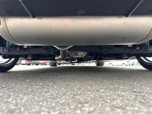 ＧＲ８６ ＲＺ　ワンオーナー　車高調　ＢＲＩＤＥフルバケットシート　社外ナビ　Ｂｌｕｅｔｏｏｔｈ　フルセグＴＶ　ＥＴＣ　クルーズコントロール　バックカメラ　シートヒーター　ブラインドスポットモニター　ＥＮＫＥＩアルミ（42枚目）