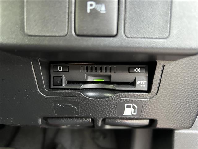 ルーミー カスタムＧ－Ｔ　スマートアシスト　アダプティブクルーズコントロール　純正ナビ　バックカメラ　ＥＴＣ　ドライブレコーダー　ウェルカムパワースライドドア　純正１５インチＡＷ　ブレーキ制御機能付誤発進抑制機能　ＬＥＤライト（6枚目）