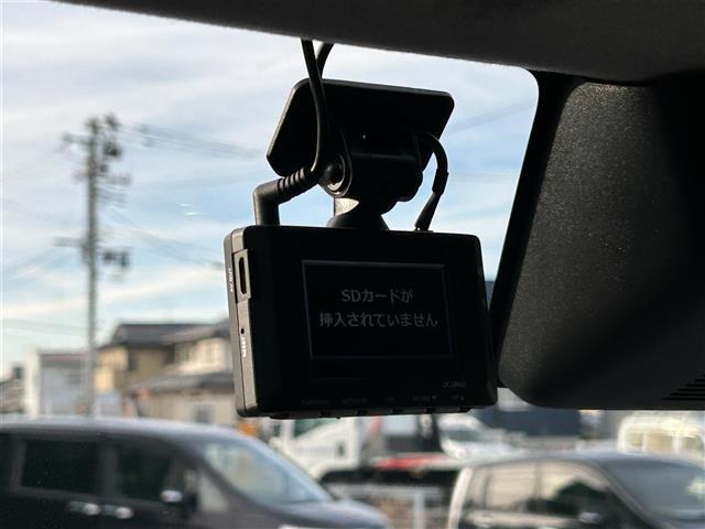 ルーミー カスタムＧ－Ｔ　スマートアシスト　アダプティブクルーズコントロール　純正ナビ　バックカメラ　ＥＴＣ　ドライブレコーダー　ウェルカムパワースライドドア　純正１５インチＡＷ　ブレーキ制御機能付誤発進抑制機能　ＬＥＤライト（7枚目）