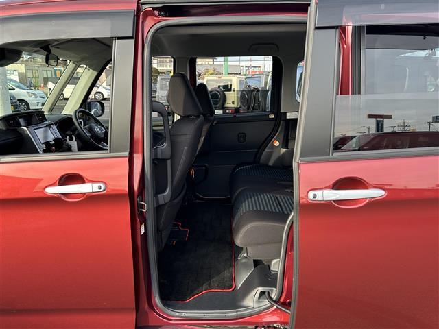 ルーミー カスタムＧ－Ｔ　スマートアシスト　アダプティブクルーズコントロール　純正ナビ　バックカメラ　ＥＴＣ　ドライブレコーダー　ウェルカムパワースライドドア　純正１５インチＡＷ　ブレーキ制御機能付誤発進抑制機能　ＬＥＤライト（31枚目）