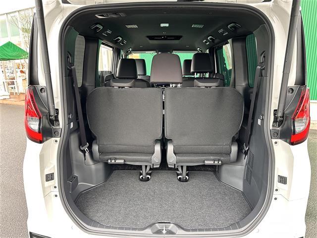 ノア ハイブリッドＳ－Ｚ　快適利便パッケージＨｉｇｈ　ドライビングサポートパッケージ　トヨタチームメイト　ディスプレイオーディオプラス　１０．５インチナビ　パノラミックビューモニター　両側電動スライドドア　パワーバックドア（33枚目）