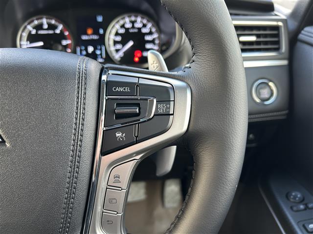 デリカＤ：５ シャモニー　７人乗り　登録済未使用車　ｅ－Ａｓｓｉｓｔ　レーダークルーズコントロール　アルパイン１１型ナビ　マルチアラウンドモニター　両側電動スライドドア　パワーバックドア　パワーシート　シートヒーター　ＬＥＤ（10枚目）