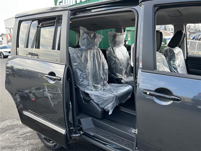 デリカＤ：５ シャモニー　７人乗り　登録済未使用車　ｅ－Ａｓｓｉｓｔ　レーダークルーズコントロール　アルパイン１１型ナビ　マルチアラウンドモニター　両側電動スライドドア　パワーバックドア　パワーシート　シートヒーター　ＬＥＤ（15枚目）