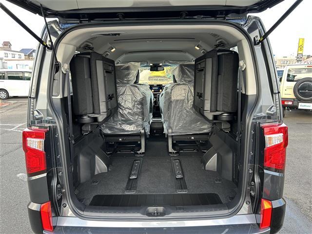 デリカＤ：５ シャモニー　７人乗り　登録済未使用車　ｅ－Ａｓｓｉｓｔ　レーダークルーズコントロール　アルパイン１１型ナビ　マルチアラウンドモニター　両側電動スライドドア　パワーバックドア　パワーシート　シートヒーター　ＬＥＤ（16枚目）