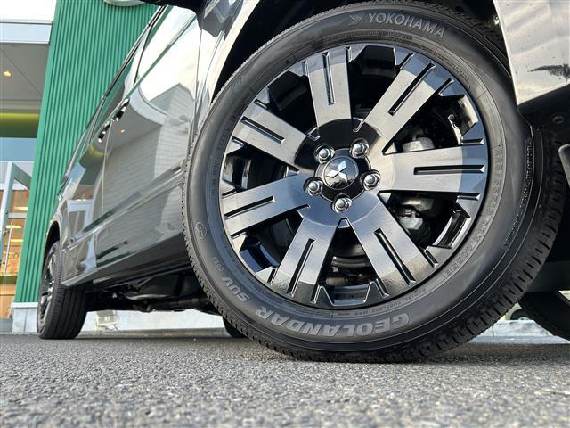 デリカＤ：５ シャモニー　７人乗り　登録済未使用車　ｅ－Ａｓｓｉｓｔ　レーダークルーズコントロール　アルパイン１１型ナビ　マルチアラウンドモニター　両側電動スライドドア　パワーバックドア　パワーシート　シートヒーター　ＬＥＤ（17枚目）