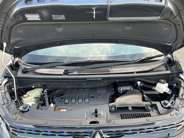 デリカＤ：５ シャモニー　７人乗り　登録済未使用車　ｅ－Ａｓｓｉｓｔ　レーダークルーズコントロール　アルパイン１１型ナビ　マルチアラウンドモニター　両側電動スライドドア　パワーバックドア　パワーシート　シートヒーター　ＬＥＤ（41枚目）