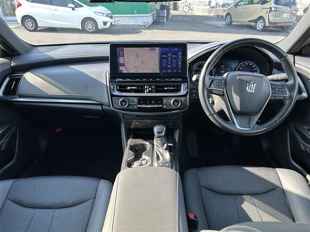 クラウンハイブリッド RS 後期型 セーフティセンス レーダークルーズコントロール 12.3インチナビ バックカメラ ETC ドライブレコーダー シートヒーター ステアリグヒーター パワーシート 純正18インチアルミホイール(3枚目)