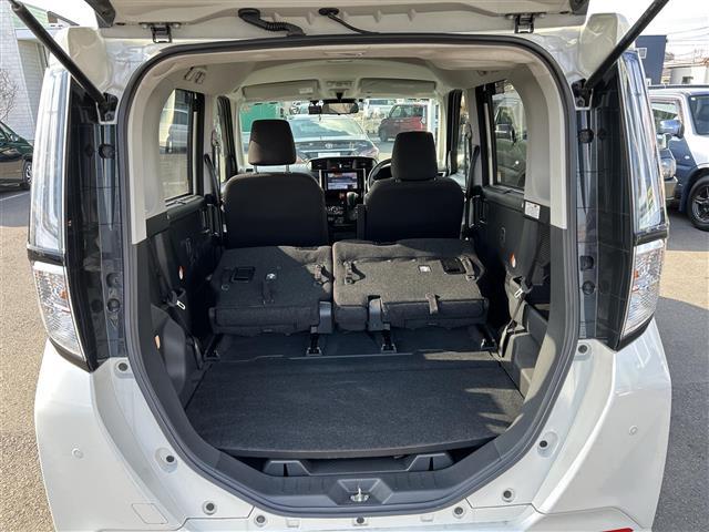 ルーミー カスタムＧ　スマートアシスト　アダプティブクルーズコントロール　純正９インチナビ　パノラミックビューモニター　ＥＴＣ　ドライブレコーダー　ドライブレコーダー　両側電動スライドドア　純正１４インチＡＷ　ＬＥＤライト（16枚目）