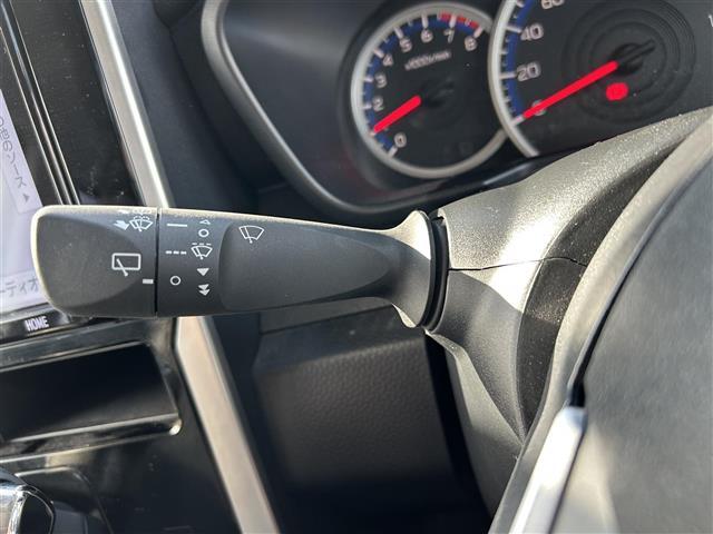 ルーミー カスタムＧ　スマートアシスト　アダプティブクルーズコントロール　純正９インチナビ　パノラミックビューモニター　ＥＴＣ　ドライブレコーダー　ドライブレコーダー　両側電動スライドドア　純正１４インチＡＷ　ＬＥＤライト（21枚目）