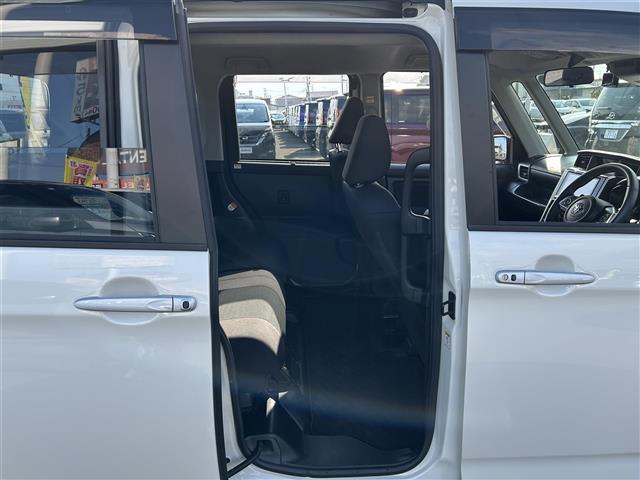 ルーミー カスタムＧ　スマートアシスト　アダプティブクルーズコントロール　純正９インチナビ　パノラミックビューモニター　ＥＴＣ　ドライブレコーダー　ドライブレコーダー　両側電動スライドドア　純正１４インチＡＷ　ＬＥＤライト（28枚目）