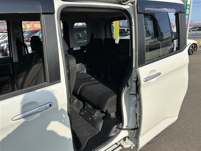 ルーミー カスタムＧ　スマートアシスト　アダプティブクルーズコントロール　純正９インチナビ　パノラミックビューモニター　ＥＴＣ　ドライブレコーダー　ドライブレコーダー　両側電動スライドドア　純正１４インチＡＷ　ＬＥＤライト（32枚目）