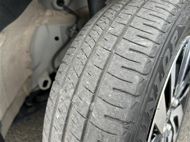 ルーミー カスタムＧ　スマートアシスト　アダプティブクルーズコントロール　純正９インチナビ　パノラミックビューモニター　ＥＴＣ　ドライブレコーダー　ドライブレコーダー　両側電動スライドドア　純正１４インチＡＷ　ＬＥＤライト（43枚目）