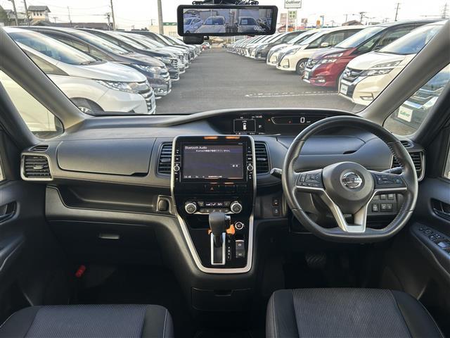 セレナ ハイウェイスター　プロパイロットエディション　プロパイロット　純正フリップダウンモニター　純正９インチナビ　バックカメラ　ＥＴＣ　ミラー一体型ドライブレコーダー　ハンズフリーパワースライドドア　ＬＥＤヘッドランプ　純正１６インチアルミホイール（3枚目）