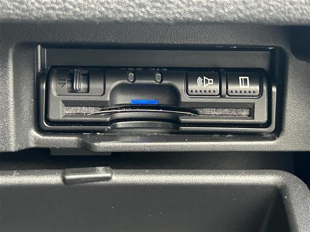 セレナ ハイウェイスター　プロパイロットエディション　プロパイロット　純正フリップダウンモニター　純正９インチナビ　バックカメラ　ＥＴＣ　ミラー一体型ドライブレコーダー　ハンズフリーパワースライドドア　ＬＥＤヘッドランプ　純正１６インチアルミホイール（13枚目）