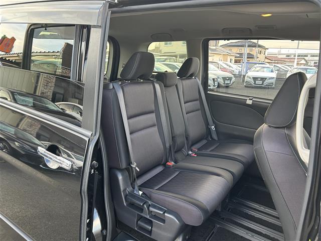 セレナ ハイウェイスター　プロパイロットエディション　プロパイロット　純正フリップダウンモニター　純正９インチナビ　バックカメラ　ＥＴＣ　ミラー一体型ドライブレコーダー　ハンズフリーパワースライドドア　ＬＥＤヘッドランプ　純正１６インチアルミホイール（15枚目）