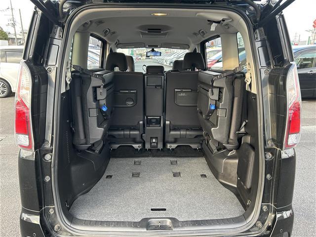 セレナ ハイウェイスター　プロパイロットエディション　プロパイロット　純正フリップダウンモニター　純正９インチナビ　バックカメラ　ＥＴＣ　ミラー一体型ドライブレコーダー　ハンズフリーパワースライドドア　ＬＥＤヘッドランプ　純正１６インチアルミホイール（16枚目）