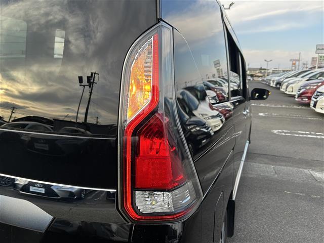 セレナ ハイウェイスター　プロパイロットエディション　プロパイロット　純正フリップダウンモニター　純正９インチナビ　バックカメラ　ＥＴＣ　ミラー一体型ドライブレコーダー　ハンズフリーパワースライドドア　ＬＥＤヘッドランプ　純正１６インチアルミホイール（40枚目）