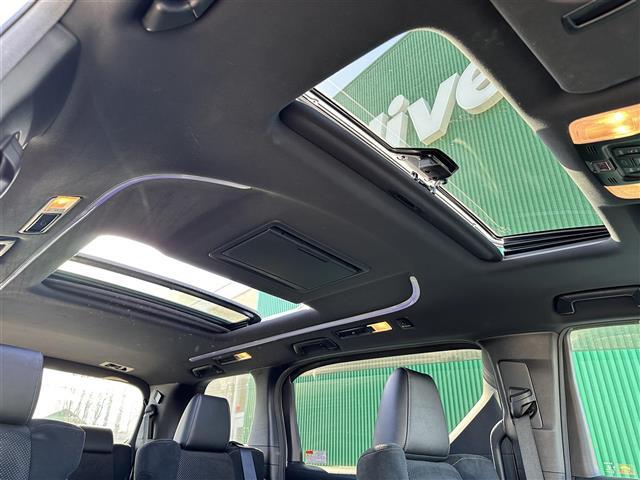 アルファード ２．５Ｓ　タイプゴールド　ツインムーンルーフ　セーフティセンス　レーダークルーズコントロール　ＢＳＭ　デジタルインナーミラー　純正１２インチフリップダウンモニター　９インチディスプレイオーディオ　両側電動スライドドア　ＬＥＤ（4枚目）