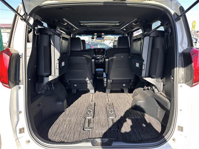 アルファード ２．５Ｓ　タイプゴールド　ツインムーンルーフ　セーフティセンス　レーダークルーズコントロール　ＢＳＭ　デジタルインナーミラー　純正１２インチフリップダウンモニター　９インチディスプレイオーディオ　両側電動スライドドア　ＬＥＤ（16枚目）