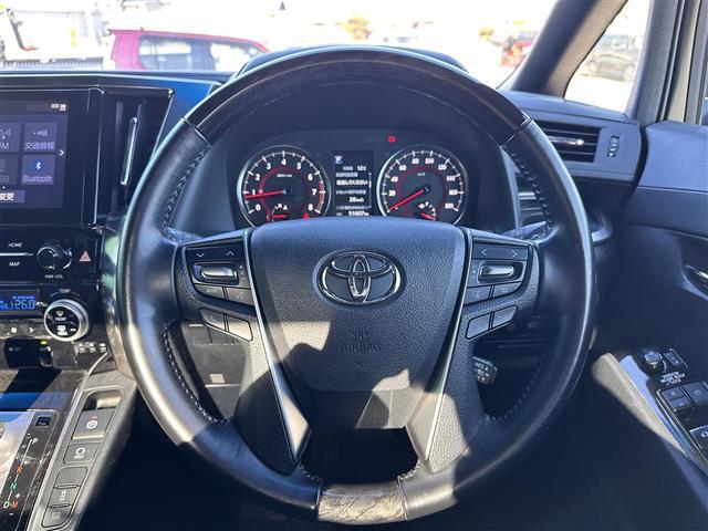 アルファード ２．５Ｓ　タイプゴールド　ツインムーンルーフ　セーフティセンス　レーダークルーズコントロール　ＢＳＭ　デジタルインナーミラー　純正１２インチフリップダウンモニター　９インチディスプレイオーディオ　両側電動スライドドア　ＬＥＤ（21枚目）