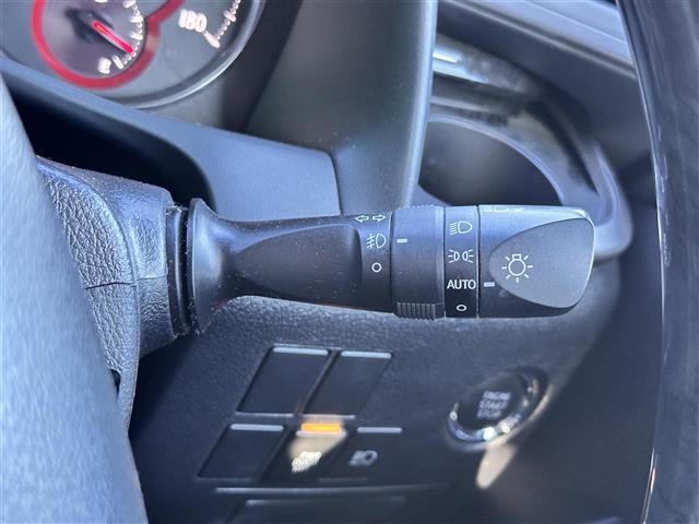 アルファード ２．５Ｓ　タイプゴールド　ツインムーンルーフ　セーフティセンス　レーダークルーズコントロール　ＢＳＭ　デジタルインナーミラー　純正１２インチフリップダウンモニター　９インチディスプレイオーディオ　両側電動スライドドア　ＬＥＤ（23枚目）