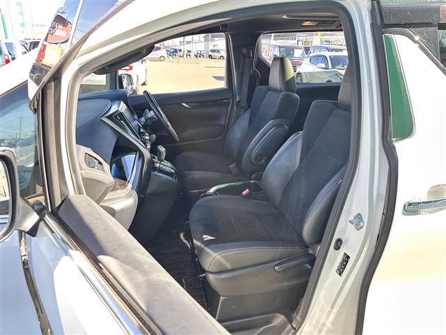 アルファード ２．５Ｓ　タイプゴールド　ツインムーンルーフ　セーフティセンス　レーダークルーズコントロール　ＢＳＭ　デジタルインナーミラー　純正１２インチフリップダウンモニター　９インチディスプレイオーディオ　両側電動スライドドア　ＬＥＤ（29枚目）