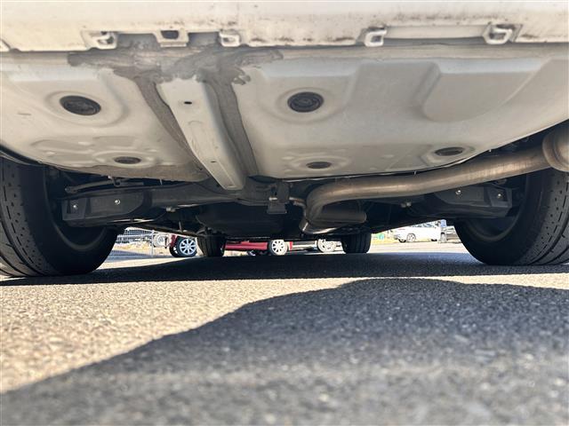 アルファード ２．５Ｓ　タイプゴールド　ツインムーンルーフ　セーフティセンス　レーダークルーズコントロール　ＢＳＭ　デジタルインナーミラー　純正１２インチフリップダウンモニター　９インチディスプレイオーディオ　両側電動スライドドア　ＬＥＤ（42枚目）