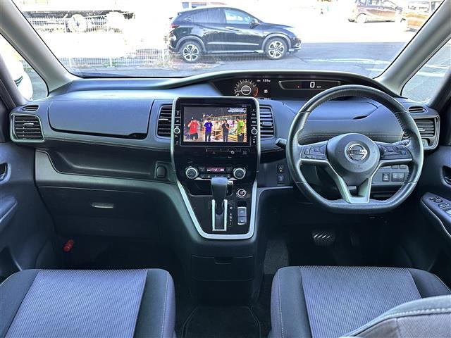 セレナ ハイウェイスター　セーフティパックＢ　プロパイロット　インテリジェントルームミラー　アラウンドビューモニター　純正９インチナビ　純正フリップダウンモニター　ＥＴＣ　ドラレコ　両側電動スライドドア　パーキングアシスト（3枚目）