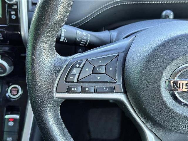 セレナ ハイウェイスター　セーフティパックＢ　プロパイロット　インテリジェントルームミラー　アラウンドビューモニター　純正９インチナビ　純正フリップダウンモニター　ＥＴＣ　ドラレコ　両側電動スライドドア　パーキングアシスト（8枚目）