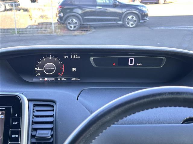 セレナ ハイウェイスター　セーフティパックＢ　プロパイロット　インテリジェントルームミラー　アラウンドビューモニター　純正９インチナビ　純正フリップダウンモニター　ＥＴＣ　ドラレコ　両側電動スライドドア　パーキングアシスト（10枚目）