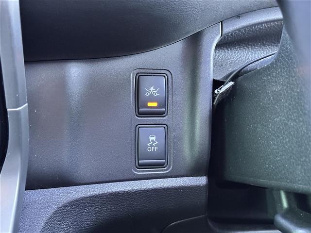 セレナ ハイウェイスター　セーフティパックＢ　プロパイロット　インテリジェントルームミラー　アラウンドビューモニター　純正９インチナビ　純正フリップダウンモニター　ＥＴＣ　ドラレコ　両側電動スライドドア　パーキングアシスト（11枚目）