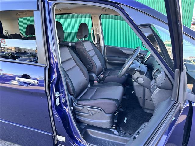 セレナ ハイウェイスター　セーフティパックＢ　プロパイロット　インテリジェントルームミラー　アラウンドビューモニター　純正９インチナビ　純正フリップダウンモニター　ＥＴＣ　ドラレコ　両側電動スライドドア　パーキングアシスト（14枚目）