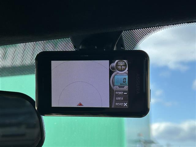 ８６ Ｇ　ＨＫＳ車高調　社外マフラー　社外ナビ　ＣＤ　ＤＶＤ　Ｂｌｕｅｔｏｏｔｈ　ＳＤ　フルセグＴＶ　社外１７インチアルミホイール　ディスチャージヘッドライト　フォグランプ　キーレスエントリー　純正フロアマット（6枚目）