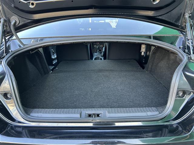 ８６ Ｇ　ＨＫＳ車高調　社外マフラー　社外ナビ　ＣＤ　ＤＶＤ　Ｂｌｕｅｔｏｏｔｈ　ＳＤ　フルセグＴＶ　社外１７インチアルミホイール　ディスチャージヘッドライト　フォグランプ　キーレスエントリー　純正フロアマット（16枚目）