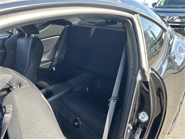 ８６ Ｇ　ＨＫＳ車高調　社外マフラー　社外ナビ　ＣＤ　ＤＶＤ　Ｂｌｕｅｔｏｏｔｈ　ＳＤ　フルセグＴＶ　社外１７インチアルミホイール　ディスチャージヘッドライト　フォグランプ　キーレスエントリー　純正フロアマット（32枚目）