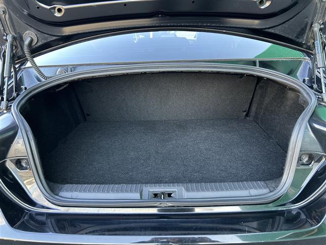 ８６ Ｇ　ＨＫＳ車高調　社外マフラー　社外ナビ　ＣＤ　ＤＶＤ　Ｂｌｕｅｔｏｏｔｈ　ＳＤ　フルセグＴＶ　社外１７インチアルミホイール　ディスチャージヘッドライト　フォグランプ　キーレスエントリー　純正フロアマット（33枚目）