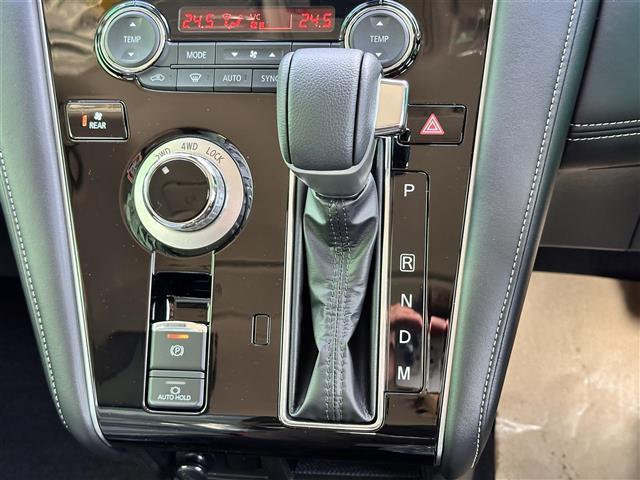 デリカD:5 シャモニー 7人乗り 登録済未使用車 マルチアラウンドモニター e-Assist レーダークルーズコントロール 両側電動スライドドア パワーバックドア シートヒーター ステアリングヒーター(12枚目)