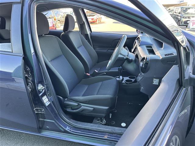 アクア S 社外メモリナビ CD/DVD/Bluetooth/フルセグTV バックカメラ ETC スマートキー プッシュスタート スペアキー1本 電動格納ミラー ヘッドライトレベライザー 純正フロアマット(14枚目)